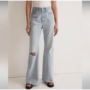 Madewell Baggy Flare Jeans in Luzon Wash Knee Slit Size 32 NWOT Light Denim